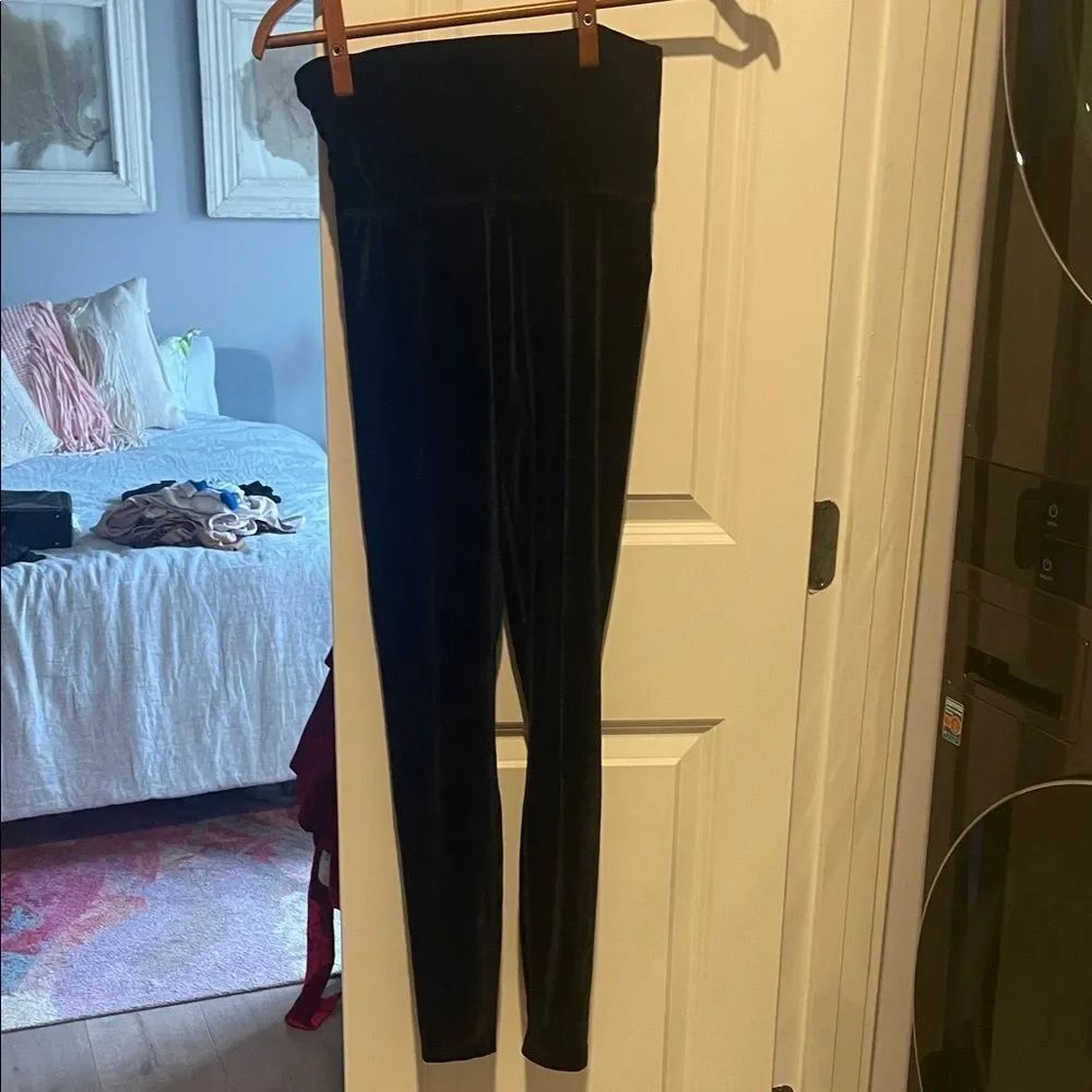 Beyond Yoga Black Leggings